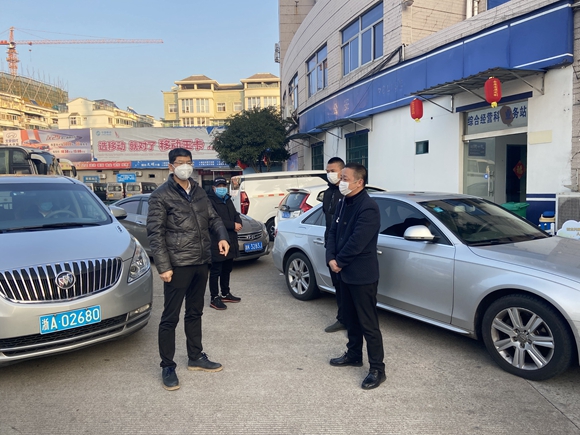 梁經(jīng)理.jpg 梁經(jīng)理.jpg